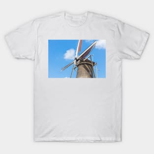 Molen de Valk windmill, Leiden T-Shirt